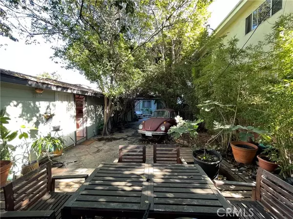 North Hollywood, CA 91601,5221 Satsuma