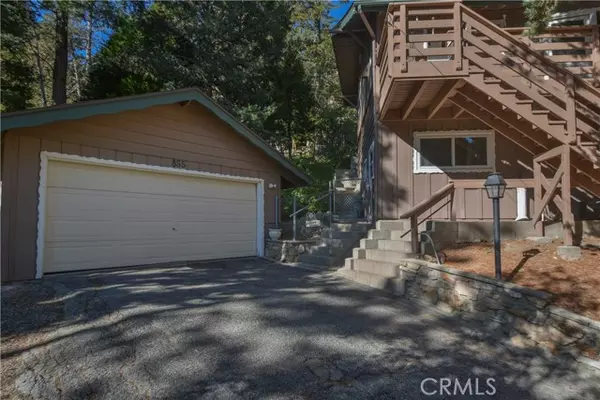 Crestline, CA 92325,855 Bergschrund Drive