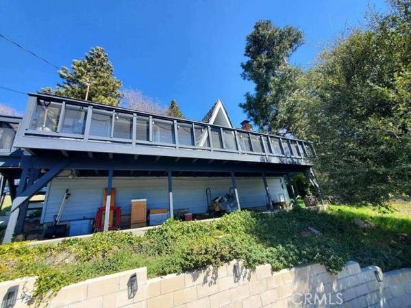 405 Darfo Drive, Crestline, CA 92325