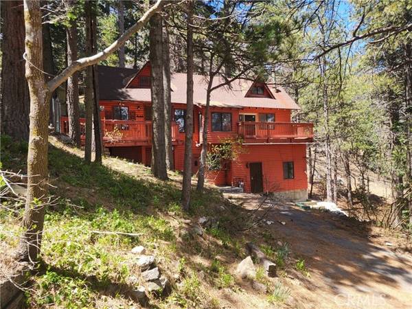 1149 Scenic Way, Rimforest, CA 92378