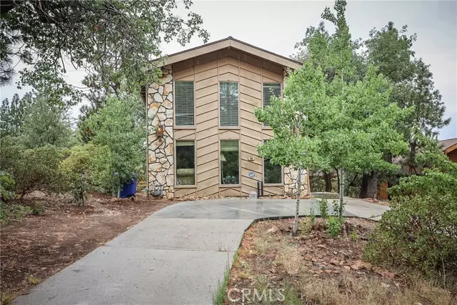 764 St Moritz Drive, Big Bear Lake, CA 92315