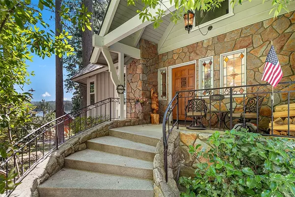 Lake Arrowhead, CA 92352,28065 Peninsula North Drive