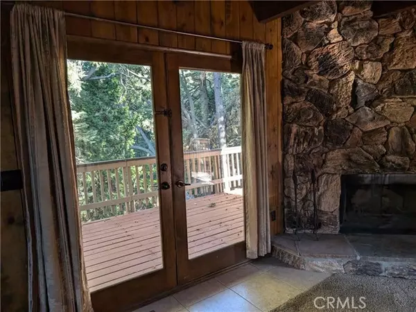 Lake Arrowhead, CA 92352,685 Ivy Lane