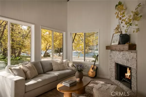 27821 Peninsula Drive, Lake Arrowhead, CA 92352