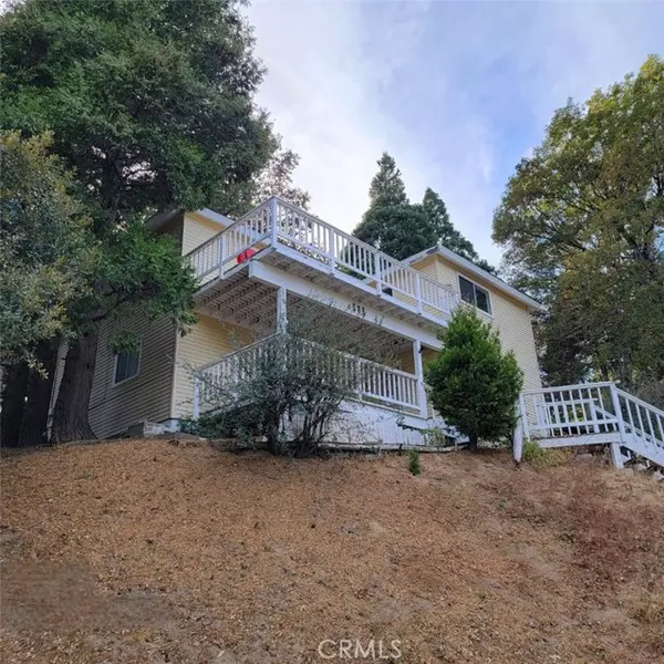 398 Dunant Drive, Crestline, CA 92325