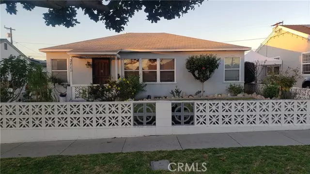 2711 Robinson Street, Redondo Beach, CA 90278