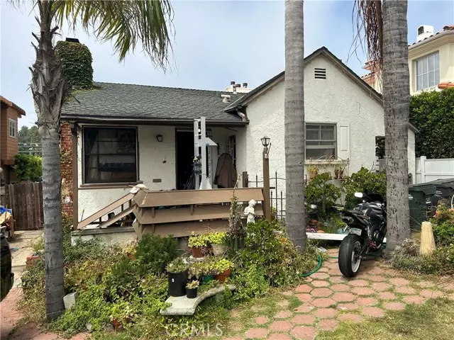 755 Avenue A, Redondo Beach, CA 90277