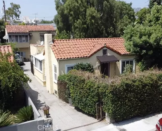 1143 North Genesee Avenue, West Hollywood, CA 90046