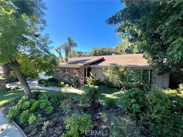 Woodland Hills, CA 91367,5975 Pat Avenue