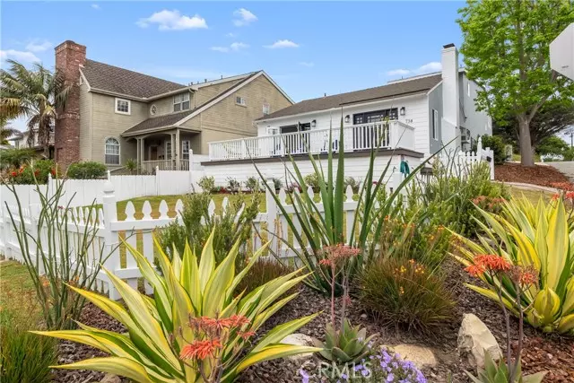 738 35th Street, Manhattan Beach, CA 90266