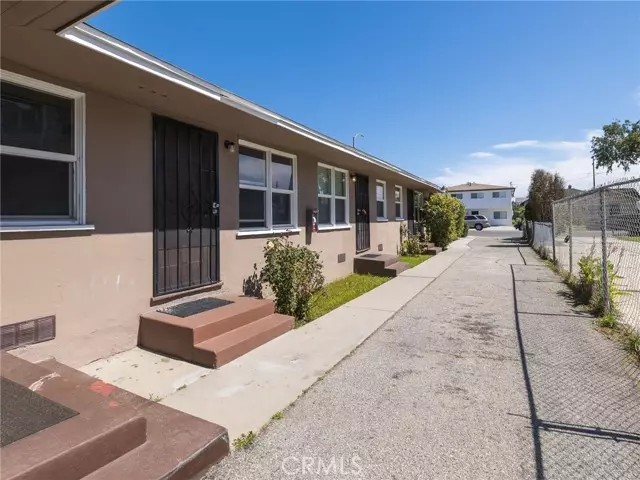 1715 Cherry Avenue, Long Beach, CA 90813