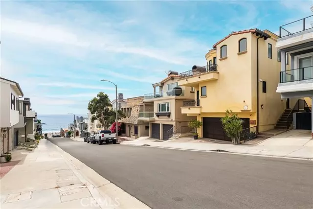 221 21st Street, Manhattan Beach, CA 90266