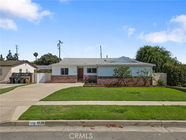 1525 West Woodcrest Avenue, Fullerton, CA 92833