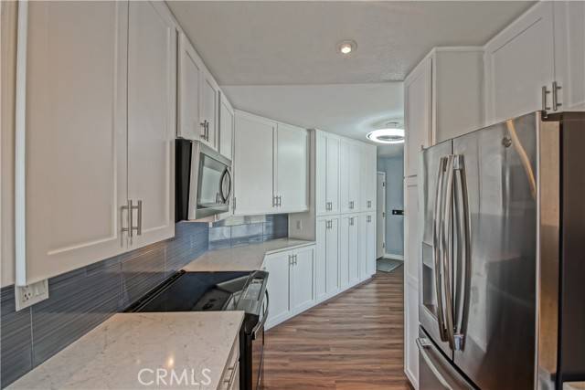 Redondo Beach, CA 90277,1108 Camino Real