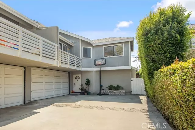 2216 Manhattan Beach Boulevard, Redondo Beach, CA 90278