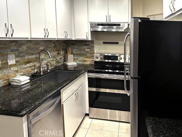 Redondo Beach, CA 90277,1108 Camino Real