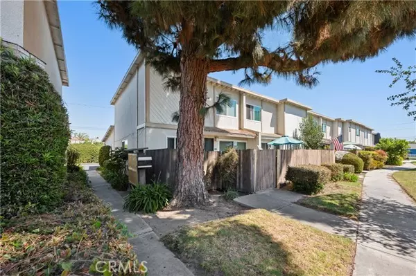 Lomita, CA 90717,25205 Cypress Street