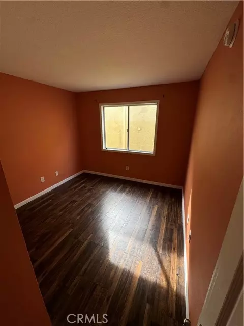 Van Nuys, CA 91406,7045 Woodley Avenue