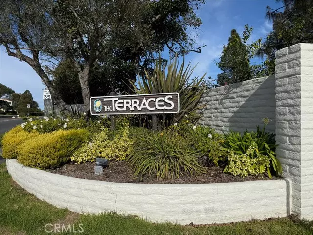 1 Oaktree Lane, Rolling Hills Estates, CA 90274