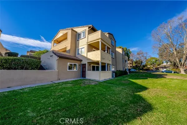 5025 Los Morros Way, Oceanside, CA 92057