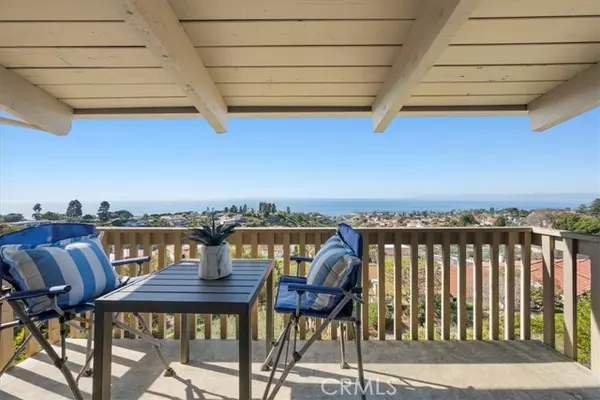 Rancho Palos Verdes, CA 90275,6542 Ocean Crest Drive