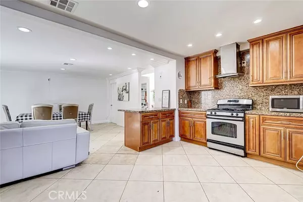 North Hollywood, CA 91606,6732 Farmdale Avenue