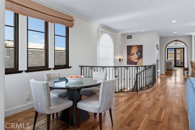 Manhattan Beach, CA 90266,328 8th Street