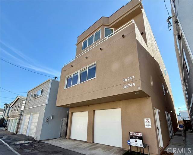 Sunset Beach, CA 90742,16745 Bayview Drive