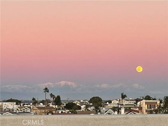 Redondo Beach, CA 90278,1706 Harper Avenue