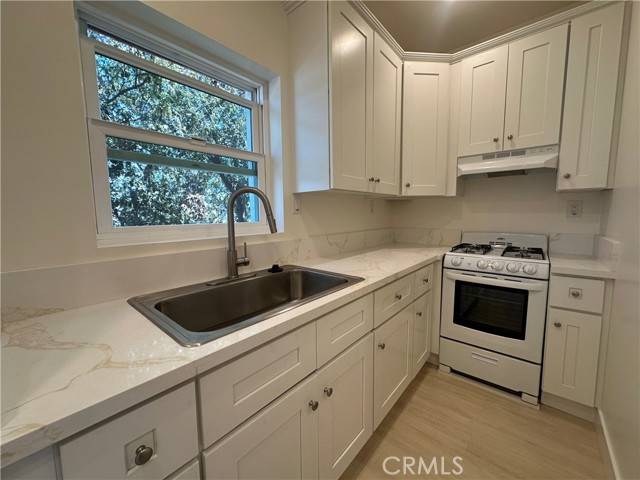 323 West 4th Street, Long Beach, CA 90802