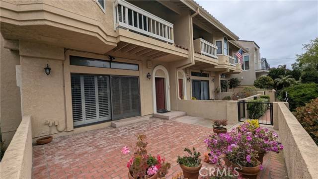 Redondo Beach, CA 90277,100 South Lucia Avenue