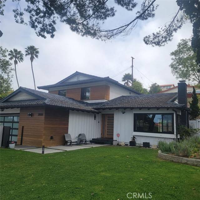 Rancho Palos Verdes, CA 90275,28318 Trailriders Drive
