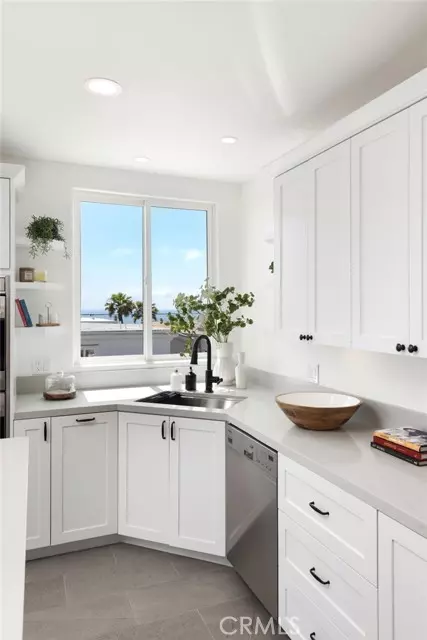 Manhattan Beach, CA 90266,420 34th Street