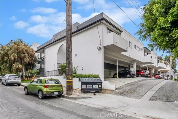 Los Angeles, CA 90034,10961 Rose Avenue