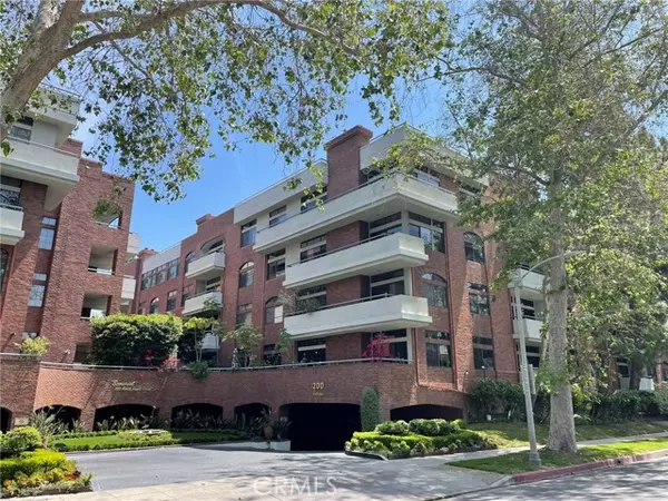 200 North Swall Drive, Beverly Hills, CA 90211