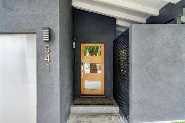 541 1st Street, Manhattan Beach, CA 90266