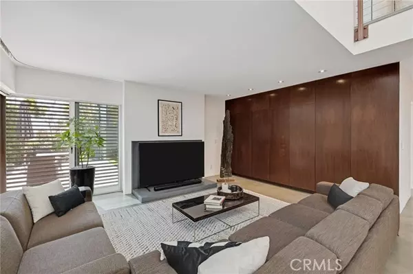 Marina Del Rey, CA 90292,27 Driftwood Street