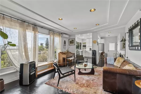 Los Angeles, CA 90027,2067 Mayview Drive