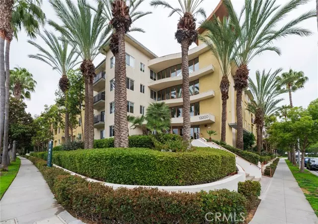 Playa Vista, CA 90094,13200 Pacific Promenade