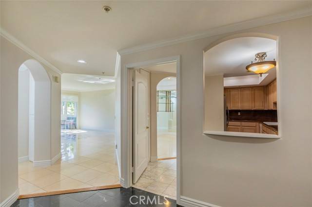 Los Angeles, CA 90046,7218 Hillside Avenue