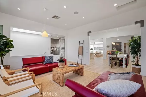 San Pedro, CA 90731,726 West 37th Street