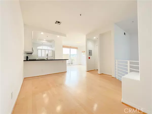 El Segundo, CA 90245,1628 East Palm Ave