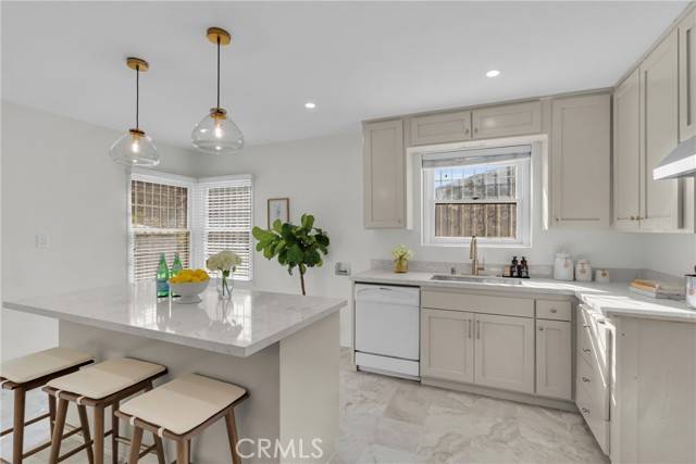 Los Angeles, CA 90043,5248 Parkglen Avenue