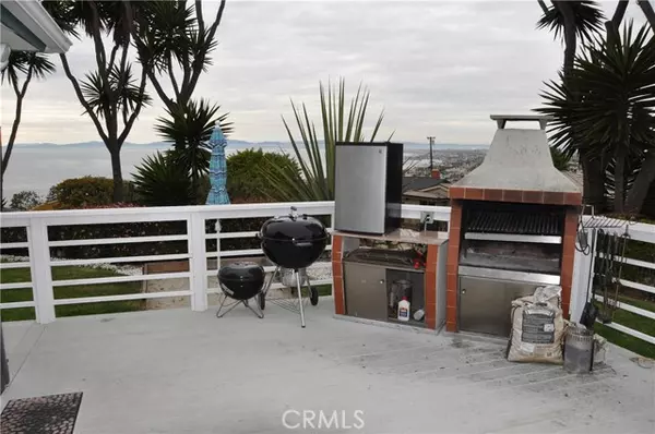 Redondo Beach, CA 90277,201 Via Mesa Grande
