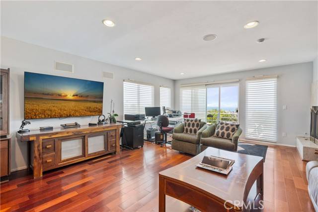 Hermosa Beach, CA 90254,867 Aubrey Court