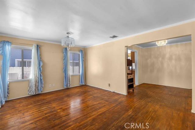 Long Beach, CA 90805,5943 Gardenia Avenue