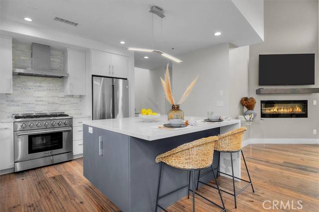 Redondo Beach, CA 90278,2713 Carnegie Lane