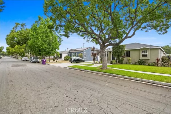 Long Beach, CA 90808,3712 Charlemagne Avenue