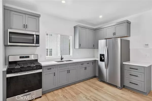 Van Nuys, CA 91411,14732 Gilmore Street