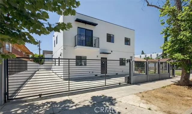 Van Nuys, CA 91411,14732 Gilmore Street